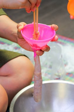 El sosis ev yapımı