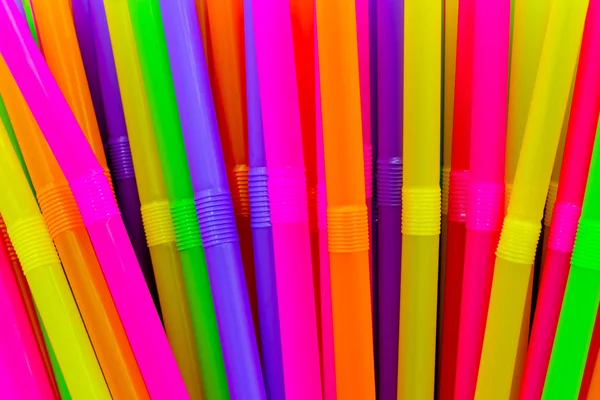 プラスチック製のチューブの色の背景 — ストック写真