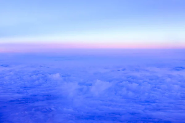 Vleugel Van Het Vliegtuig Wolk Blauwe Lucht — Stockfoto