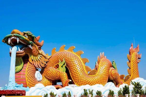 Dragon chinese building from thailand, at suphanburi city,dragon — Stock Photo, Image