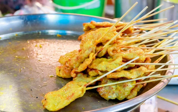 Schweinefleisch satay thai street food. — Stockfoto