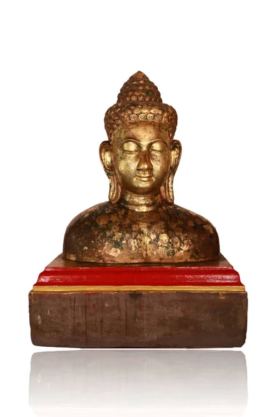 Gouden Boeddha standbeeld geïsoleerd op witte achtergrond.Dit had clipp — Stockfoto