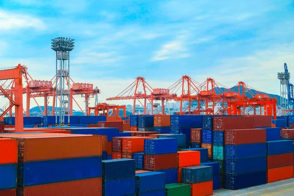Porto de carga de Busan, Coreia do Sul, o quinto maior contêiner te — Fotografia de Stock