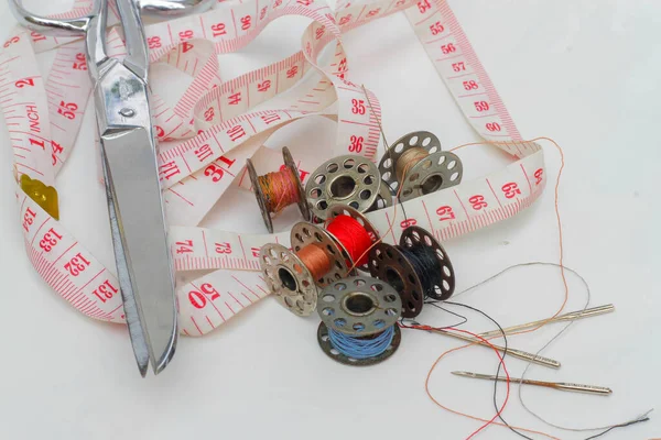 Швейное Оборудование Рулетка Резьба Ножницы — стоковое фото