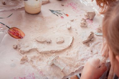 Kinetik kum; Çocuk sanat