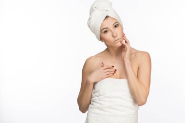 Doğal beyaz havlu kadınlarda.