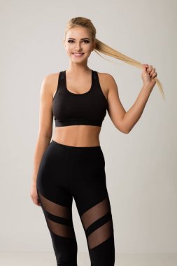 Gençlik spor sutyen ve tozluk modeli.