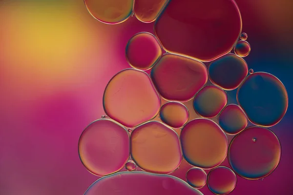 水に油と空気の泡の滴 — ストック写真