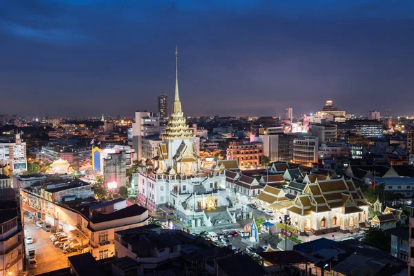 Bangkok, Thailanda - 8 octombrie 2017: Peisaj urban la amurg — Fotografie, imagine de stoc