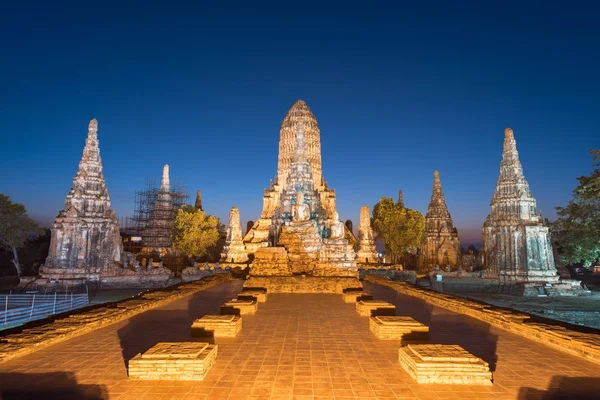 WAT Chaiwatthanaram antik Budist tapınağı Ayutthaya içinde olduğunu — Stok fotoğraf