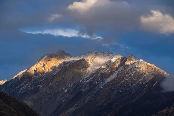 Puesta Sol Pico Las Montañas Cordillera Karakoram Vista Desde Mirador — Foto de Stock