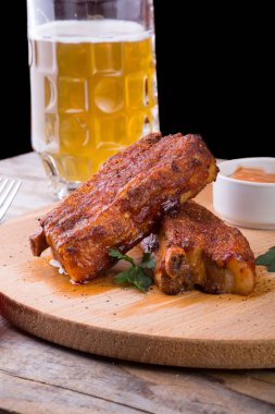 costillas de cerdo cocidas