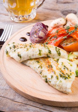 Izgara sebzeli tavuk göğsü.