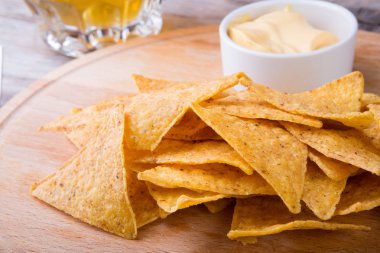 Bira ile Meksika cips