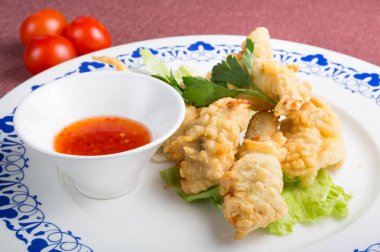 Kızarmış tavuk kanatları