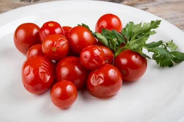 Canned cherry tomatoes — Stock Photo, Image