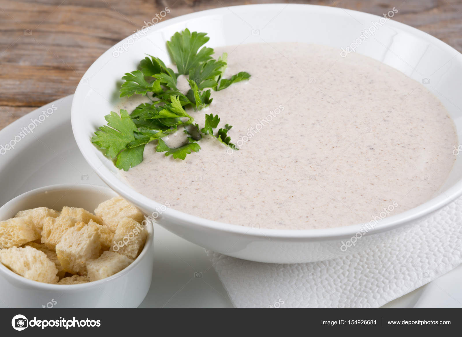 Kremalı Mantar Çorbası Kremalı Mantar Çorbası