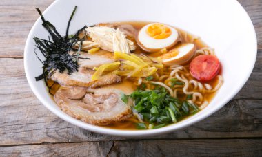 Japon ramen çorbası