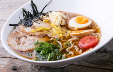 Japon ramen çorbası