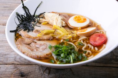 Japon ramen çorbası