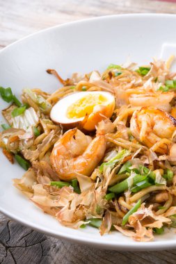 Asya kızarmış noodle