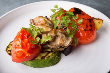 Izgara sebze garnitür