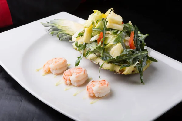 karides ve ananas salatası