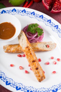 Soslu ızgara kebap.