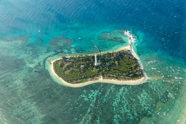 Letecký Pohled Maják Amedee Umístěný Pobřeží Noumea Tropickém Ostrově — Stock fotografie
