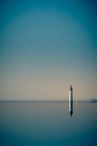 Lighthouse Its Reflections Very Quiet Sea Format Portrait — Stock Photo, Image