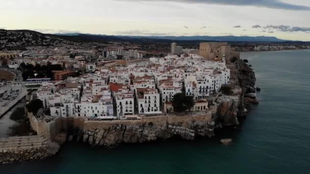 Sunset Drone Footage Ancient Town Castle Situated Just Top Cliff — Stock Video