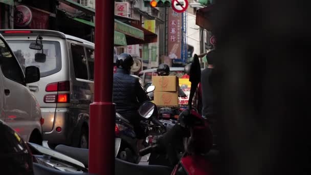 Traffic Jam Dihua Street Motorbikes Parked Side Taipei Taiwan Mid — Stock Video