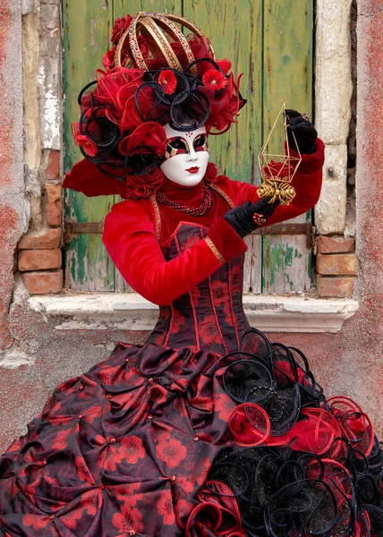 Reveller Traditional Elaborate Mask Costume Annual Venice Carnival Carnevale Venezia — Stock Photo, Image