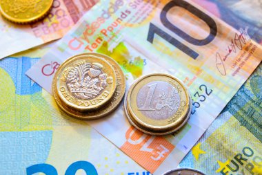 Euro ve Pund paraları ve banknotları; Euro Pound 'a karşı