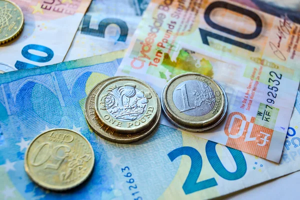 Euro Pund Paraları Banknotları Euro Pound Karşı — Stok fotoğraf