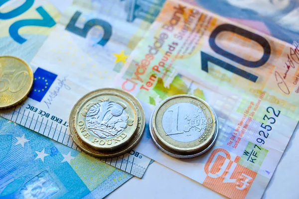 Monedas Billetes Euros Euros Euro Libra — Foto de Stock