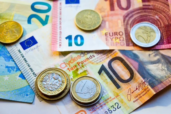 Monedas Billetes Euros Euros Euro Libra — Foto de Stock