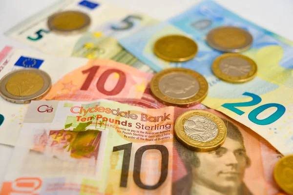 Monedas Billetes Euros Libras — Foto de Stock