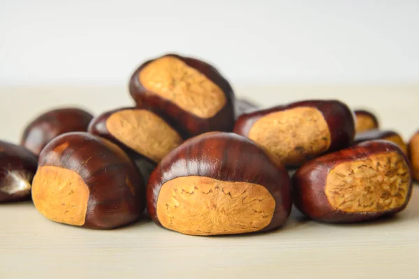 Freshly Picked Chestnuts Wooden Surface — Stock Photo, Image