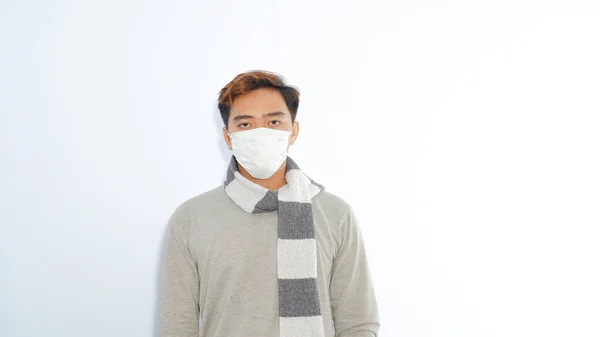 Retrato Hombre Joven Asiático Pañuelo Envuelto Cara Usando Máscara Quirúrgica — Foto de Stock