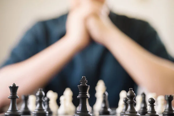 Üzletember Sakkozik Üzleti Stratégia Vezetés Fogalma — Stock Fotó