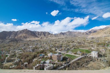 Leh Ladakh 'taki yolda.