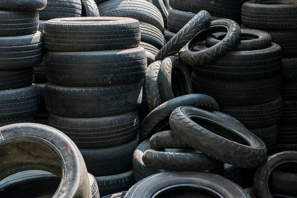 Old Used Tires Stacked High Piles — Stock Photo, Image