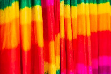 Renkli boyanmış kumaş