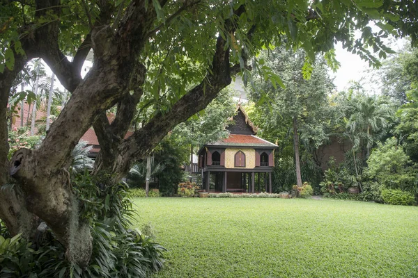 El palacio Suan Pakkad en la ciudad de Bangkok —  Fotos de Stock