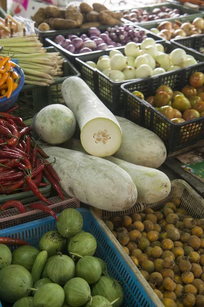 Freh verdure al mercato thewet di Bangkok — Foto Stock