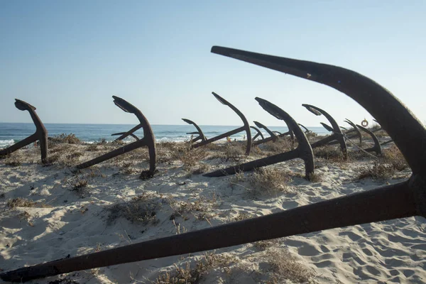 Förankra kyrkogården vid stranden Barril i Portugal — Stockfoto