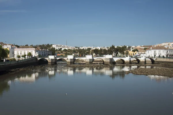 Köprü Ponte Romana eski kasaba Tavira otelleri — Stok fotoğraf