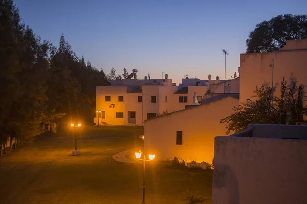 Hotel resort ve městě chatky v Portugalsku — Stock fotografie