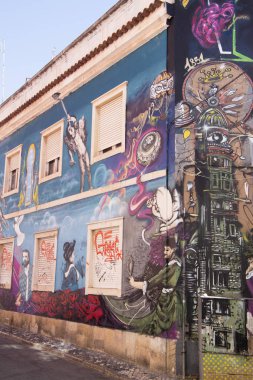 Portekiz eski kasaba Faro bir sokakta